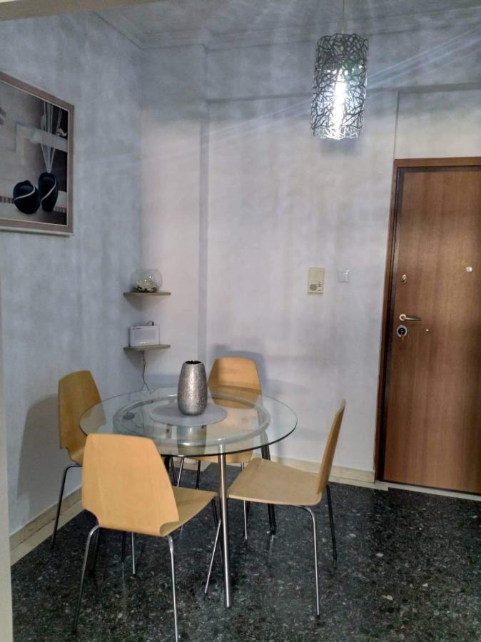 A Convenient Apartment In The Heart Of Athènes Extérieur photo